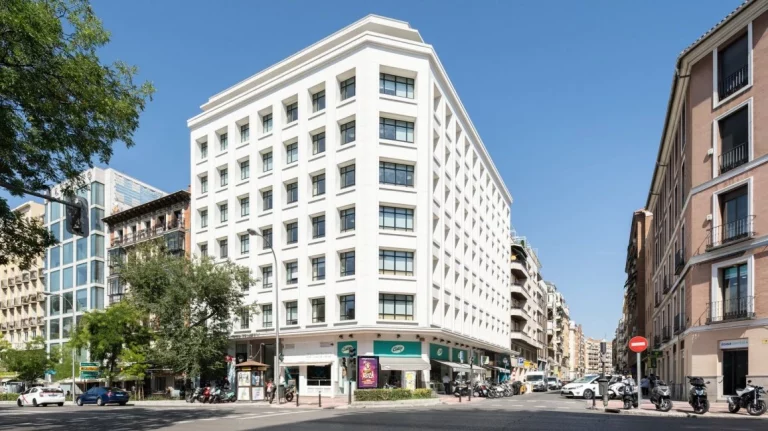 web-150dpi-20190903-wework-calleeloygonzalo27-madrid-014-1641981980oT8Ds-desktop