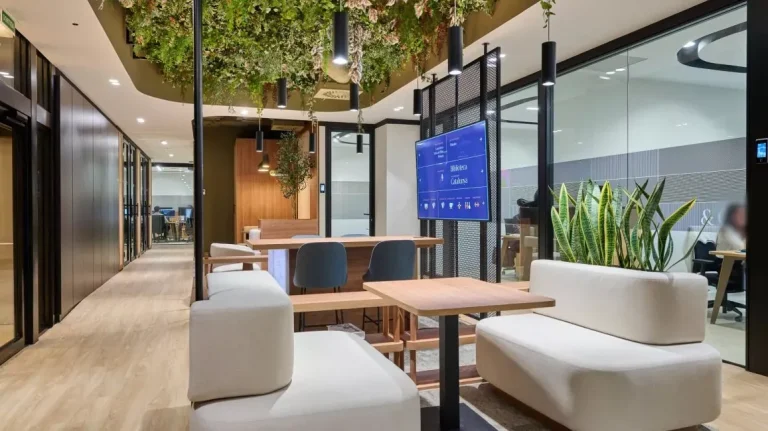 agc4955-hdr-1729508705TUV9p-desk